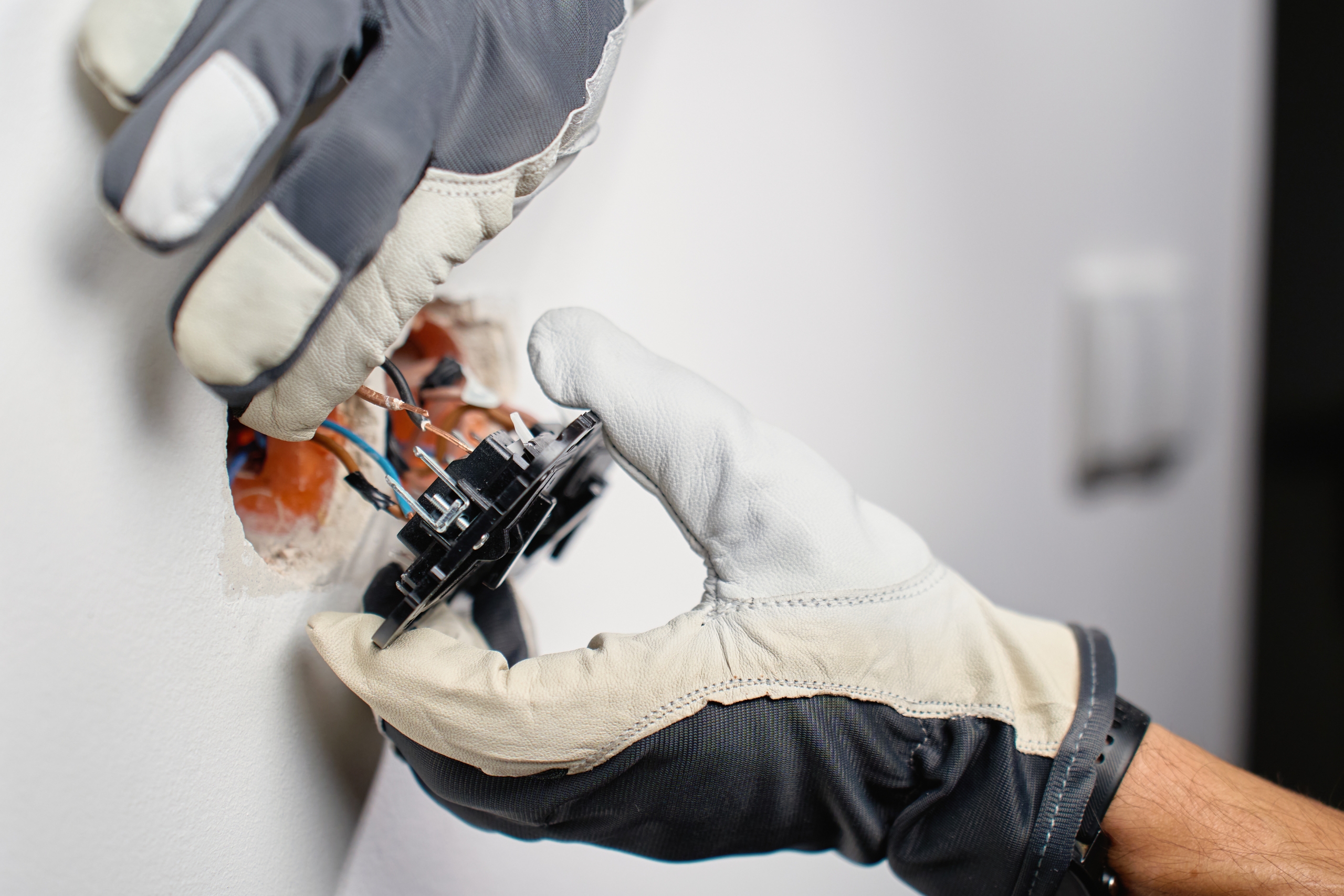 What To Look For When Hiring An Electrician